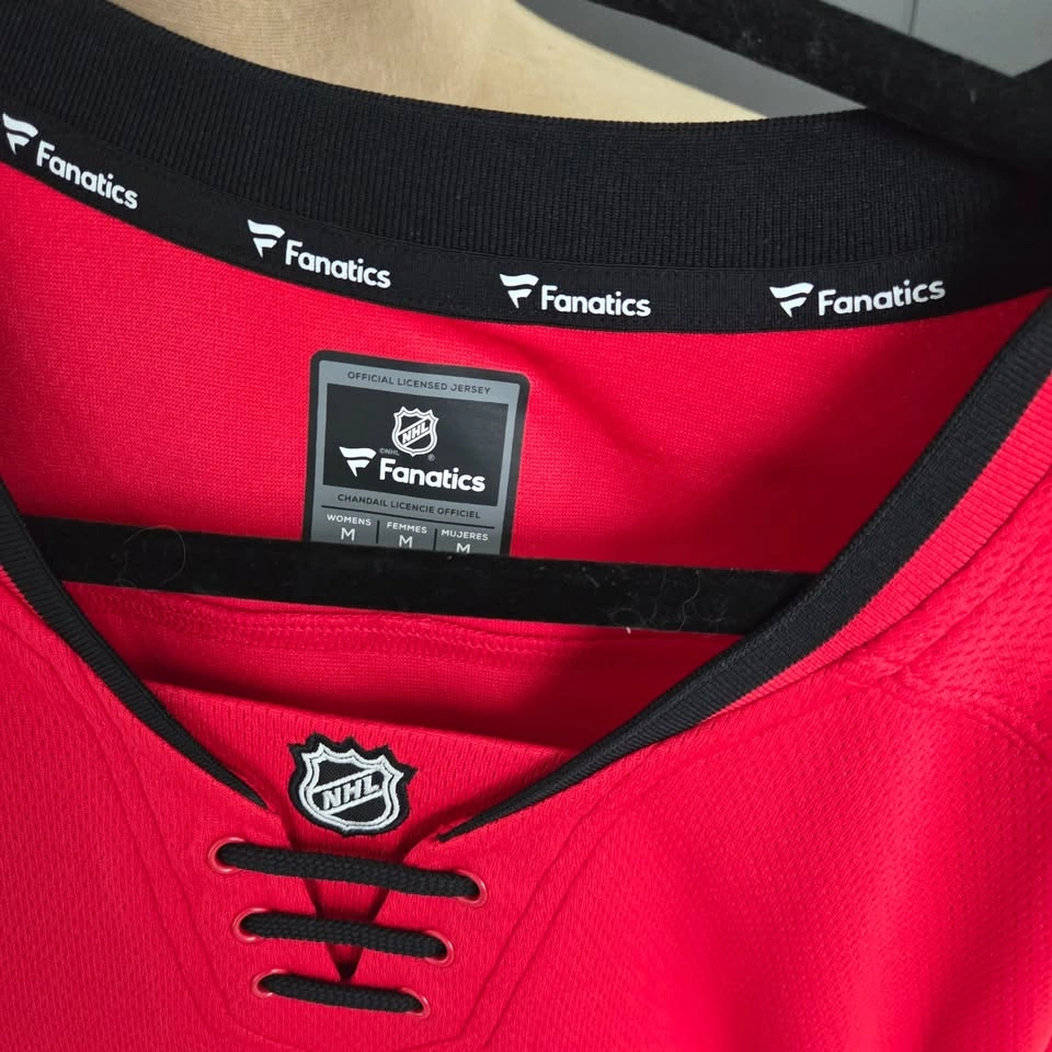 Fanatics Calgary Flames Women’s Breakaway Jersey - Medium (NWT) - photo 3