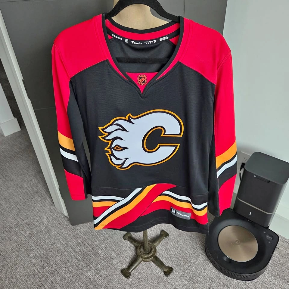 Fanatics Calgary Flames Alternate Jersey - Small