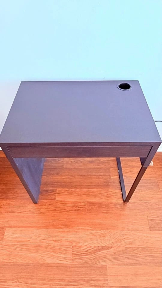 IKEA MICKE Desk