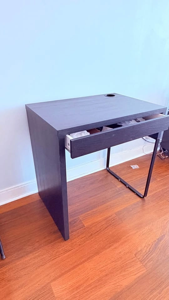 IKEA MICKE Desk - photo 2