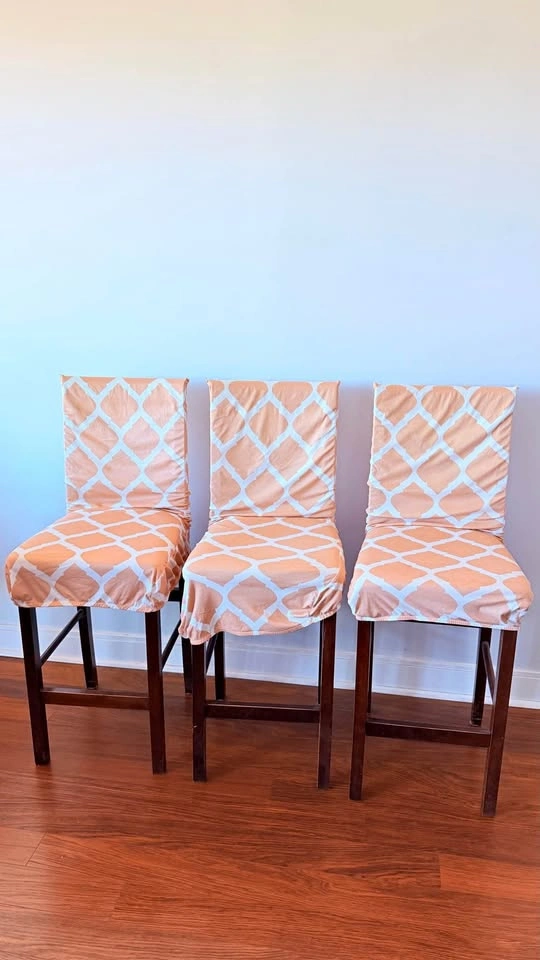 Set of 4 Wooden Bar Stools with Covers