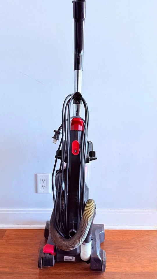 Eureka PowerSpeed Upright Vacuum - photo 4