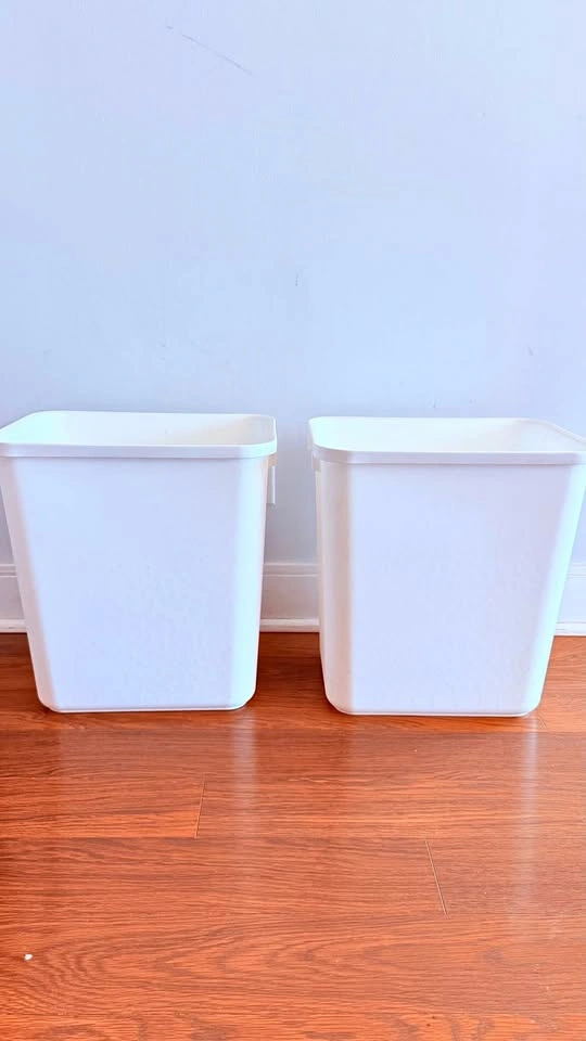 Set of 2 White Plastic Wastebaskets