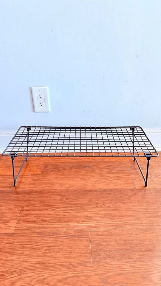 Wire Mesh Shelf Riser