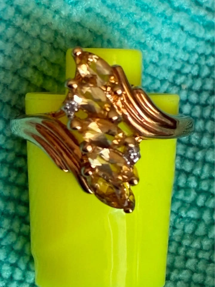 Vintage Gold-Tone Marquise Citrine Glass Cluster Ring Size 7.75