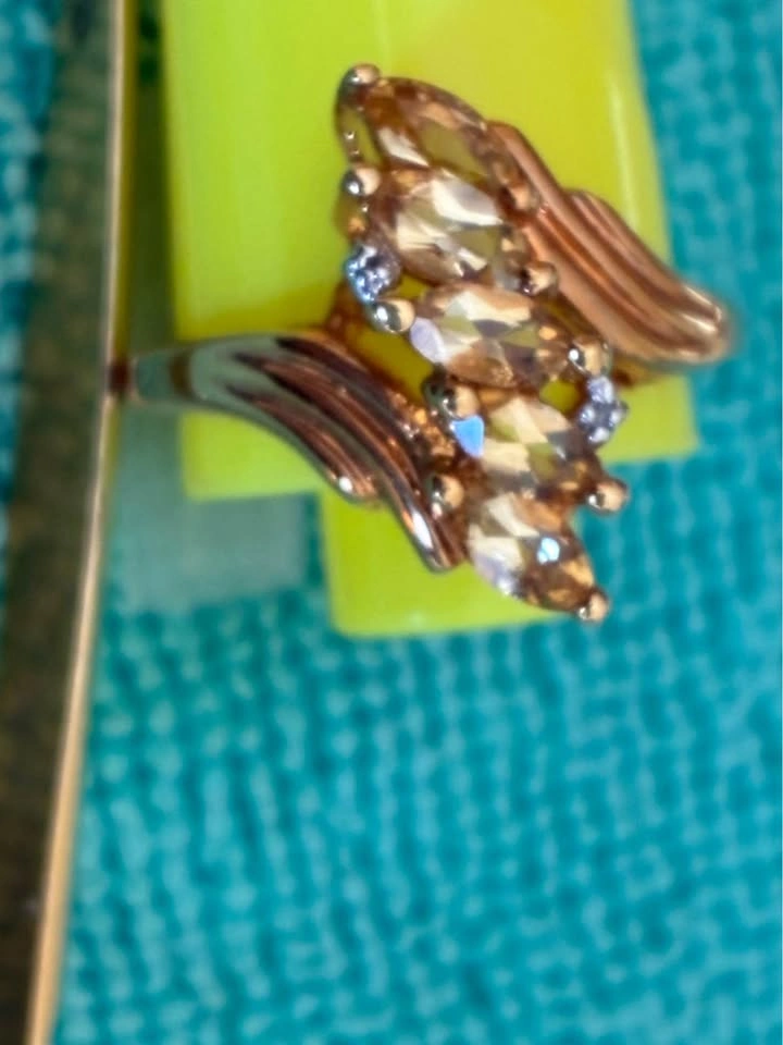 Vintage Gold-Tone Marquise Citrine Glass Cluster Ring Size 7.75 - photo 2
