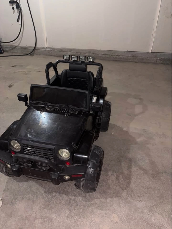 Black Kids Electric Ride-On Jeep - photo 3