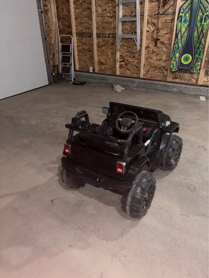Black Kids Electric Ride-On Jeep - photo 4