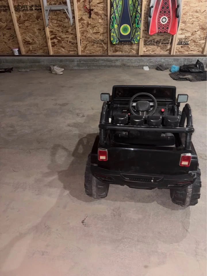 Black Kids Electric Ride-On Jeep - photo 5