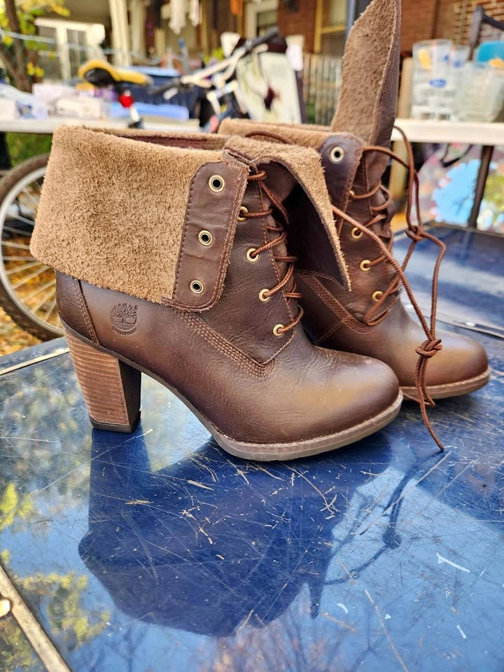 TIMBERLAND HEEL BOOTS