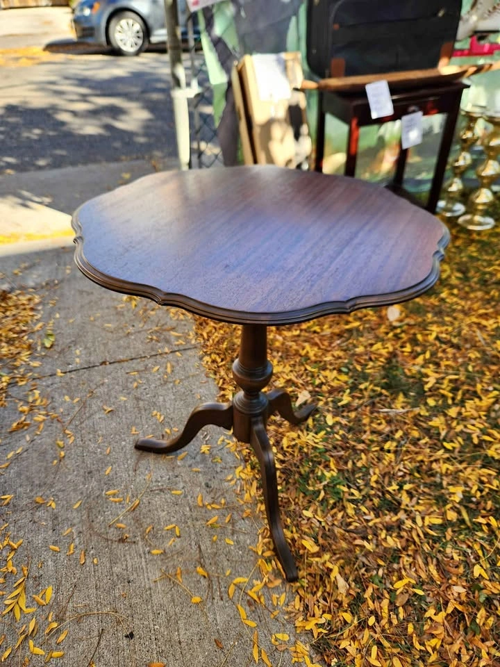 WOOD TABLE