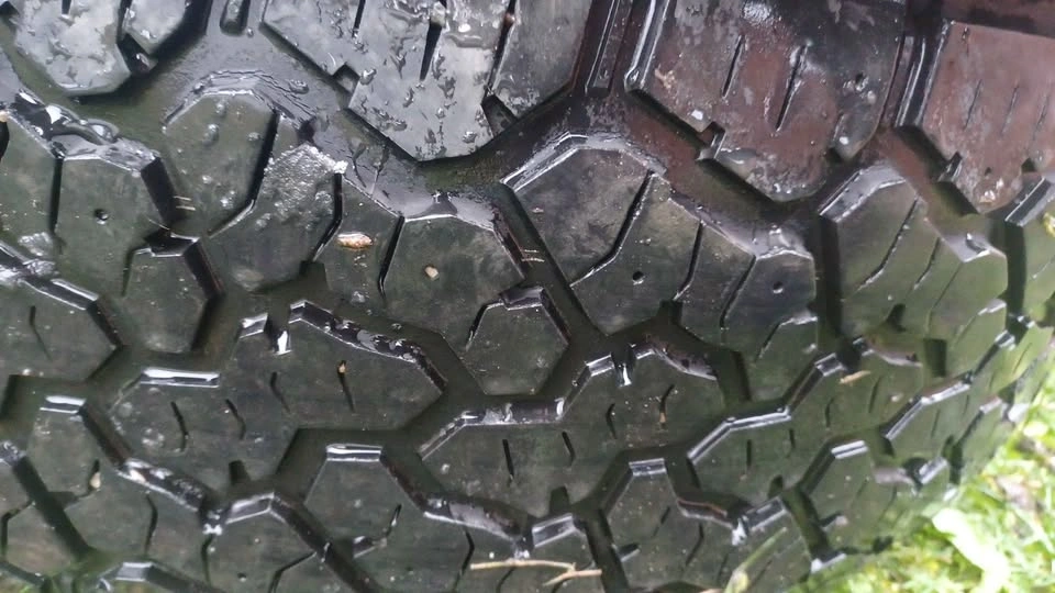 4 275/70/R18 M+S General Grabber A/T Tires - photo 3