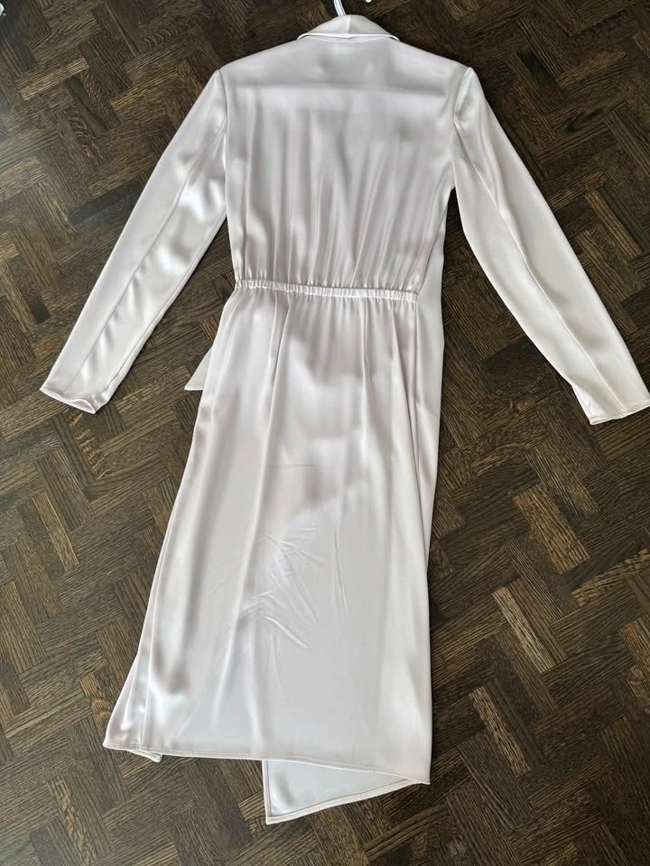 Aritzia | Wrap Dress Size 00 - photo 3