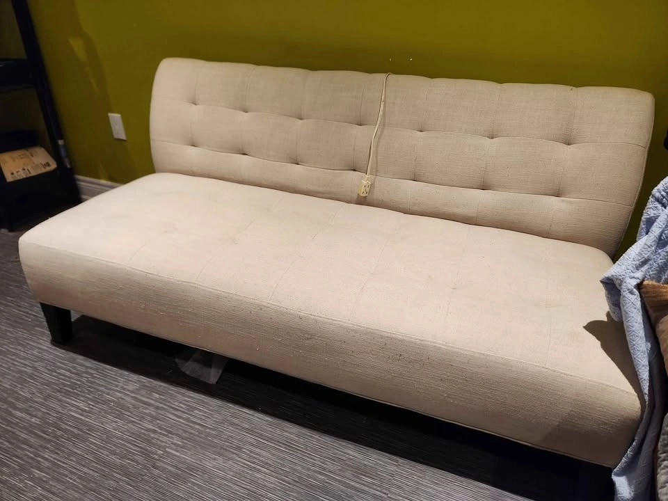 Small Couch - photo 4