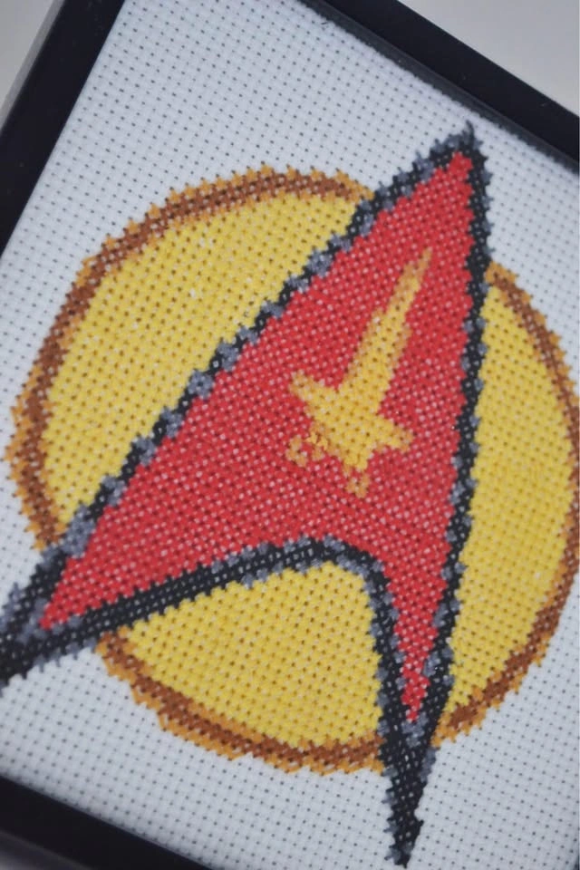 Star Trek handmade cross stitch - pick up in Brampton - photo 3