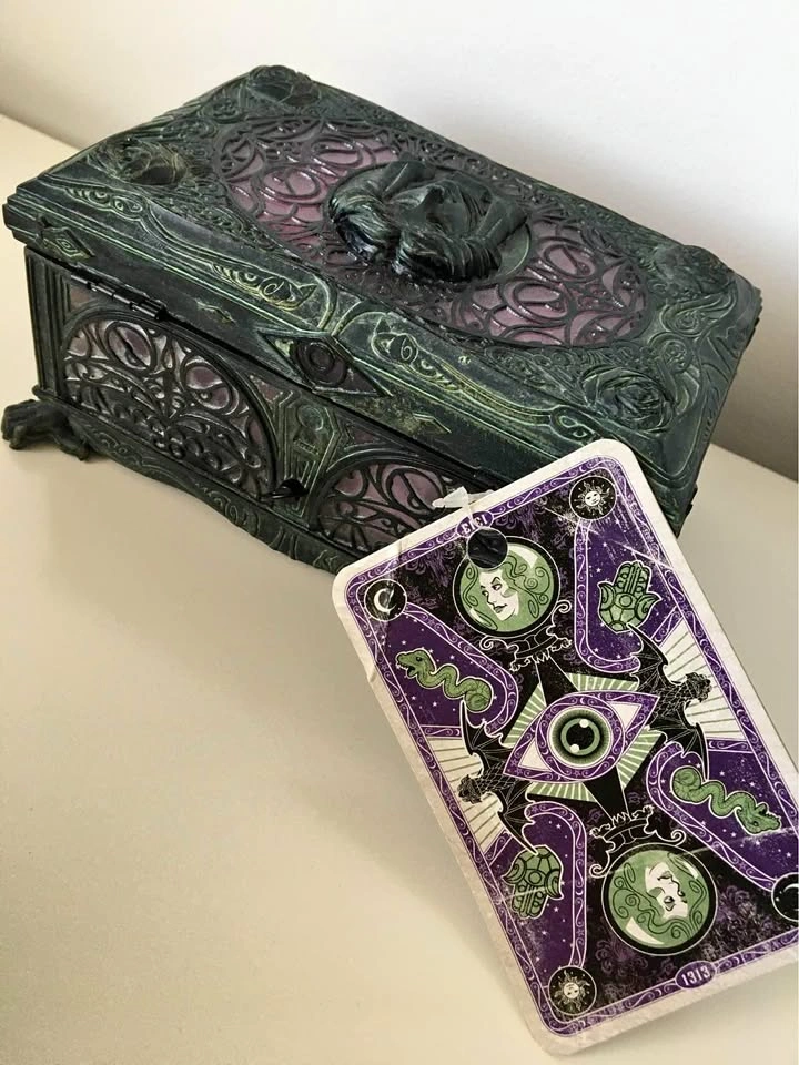 The Haunted Mansion Madame Leota music box - Disney Parks