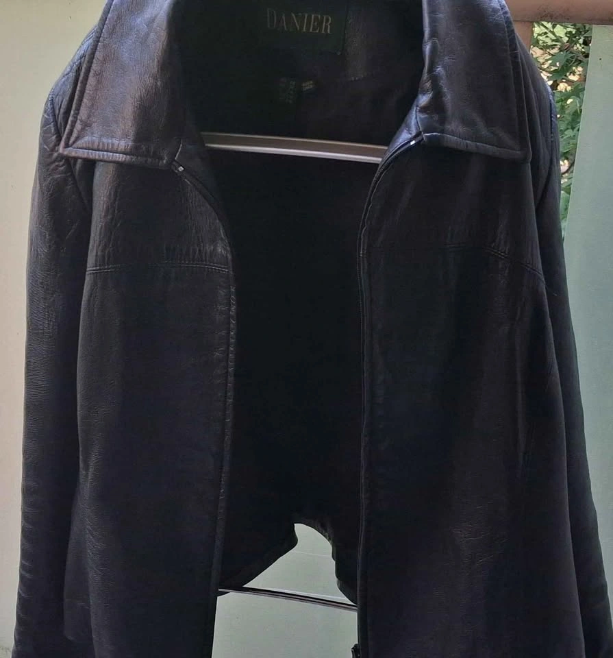 Danier Leather Jacket - photo 2