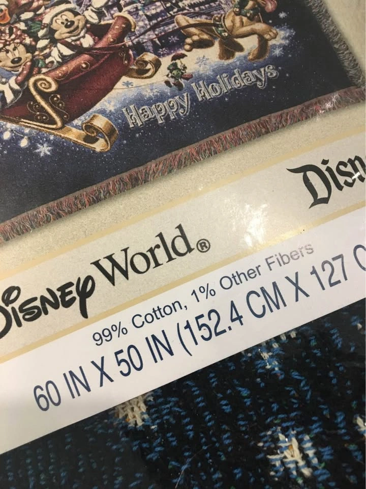 Disney holiday Christmas woven throw blanket - photo 3