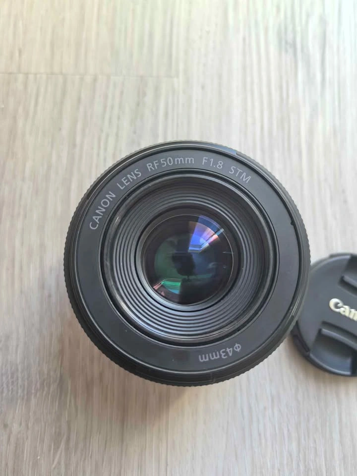 Canon RF 50mm F1.8 STM Lens - photo 3