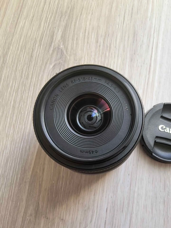 Canon RF-S 18-45mm f/4.5-6.3 IS STM Lens - photo 2
