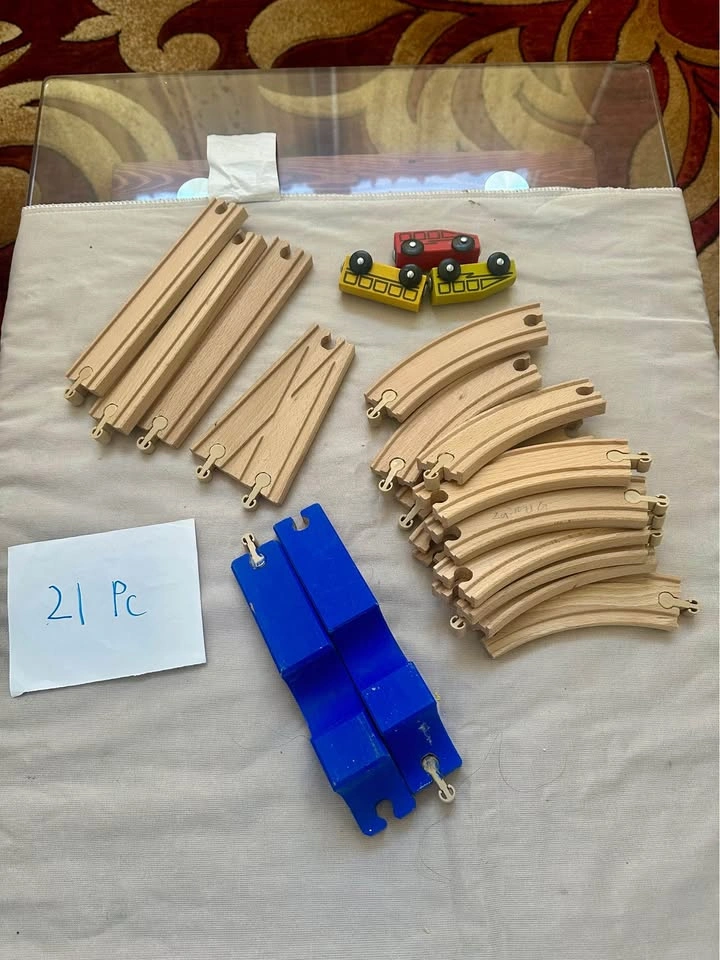 Wooden Train Set (21 Pieces) - photo 2