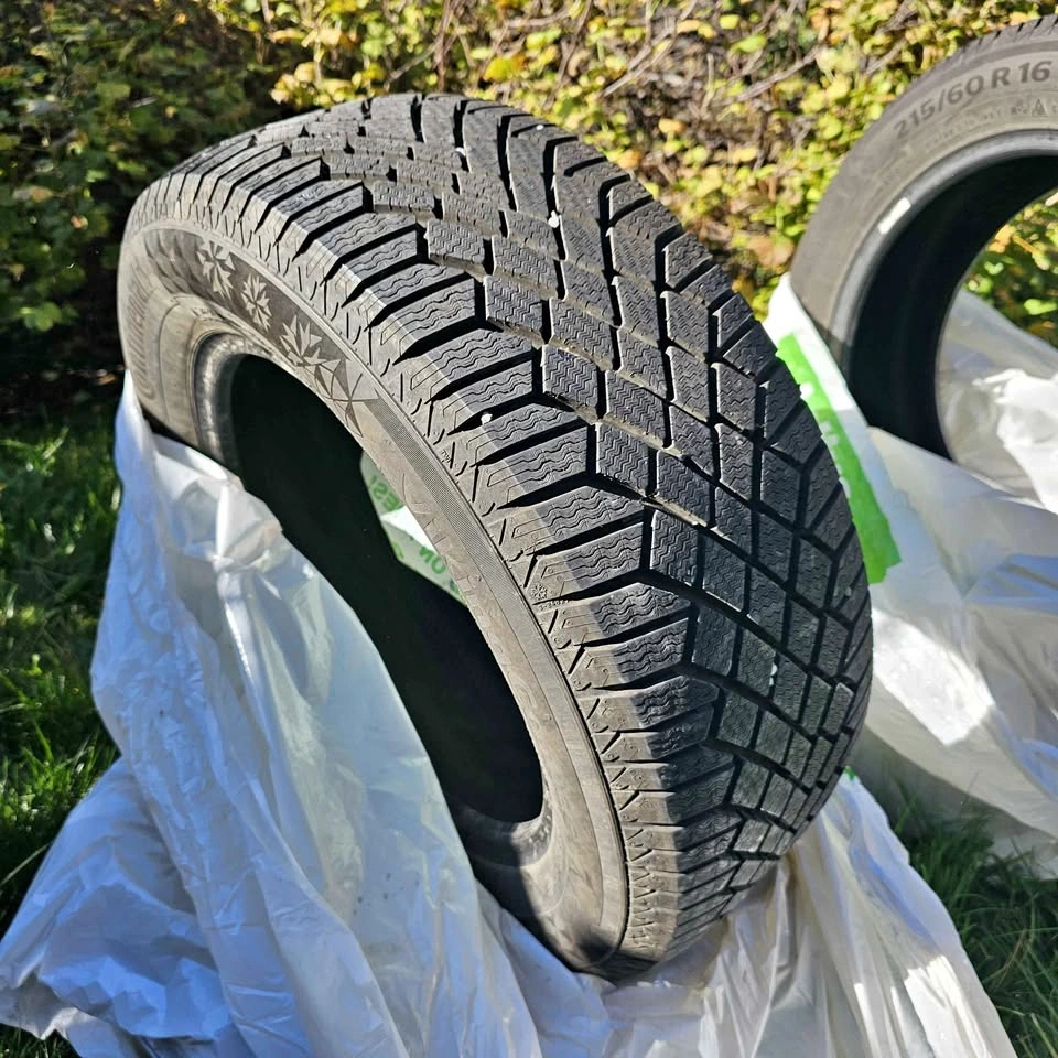 Set of 4 Continental VikingContact 7 Winter Tires 215/60R16 XL