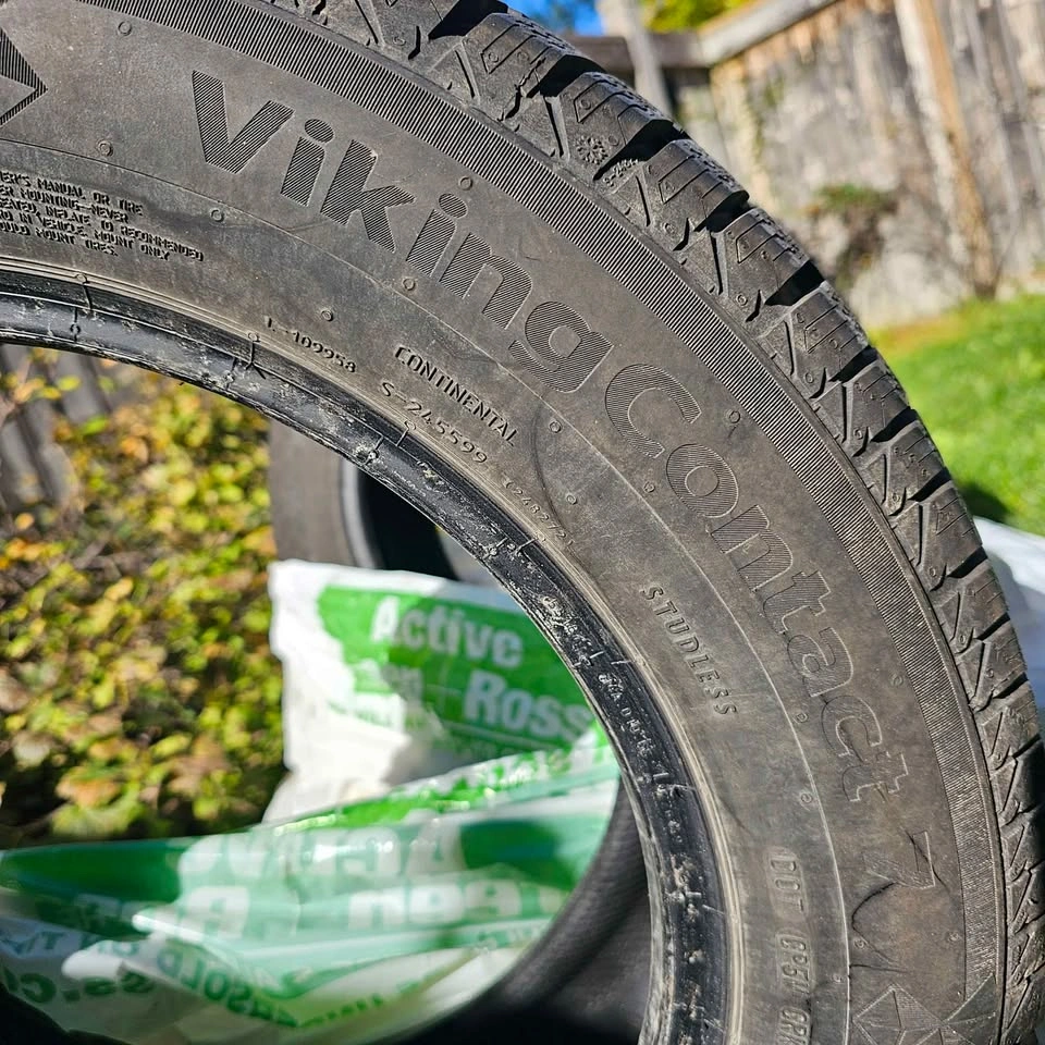 Set of 4 Continental VikingContact 7 Winter Tires 215/60R16 XL - photo 3