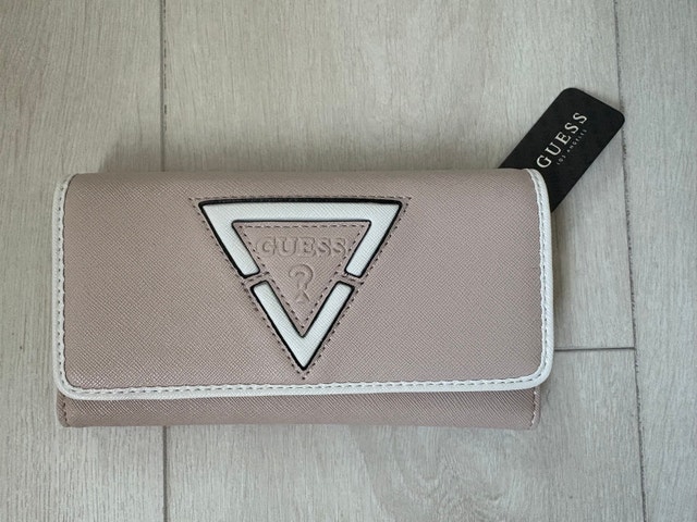 Guess Wallet (White/Taupe)