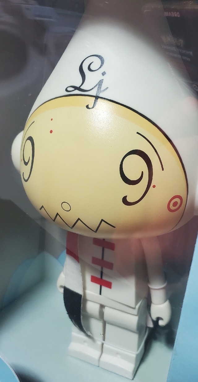 KIDROBOT X DALEK 10" WHITE ICE-BOT DESIGNER VINYL FIGURE