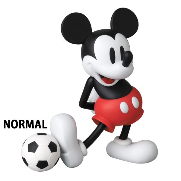 VCD MICKEY MOUSE WITH FOOTBALL (NORMAL)