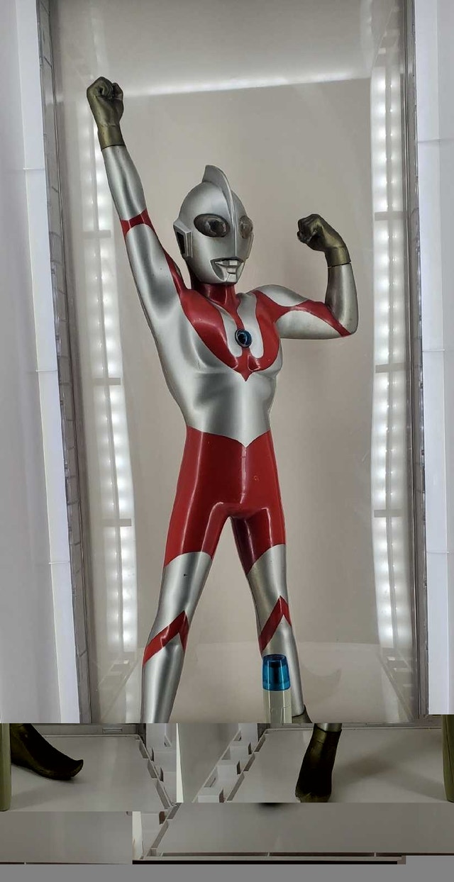 Kyomoto Collection DX Ultraman with beta capsule 60cm tall - photo 4