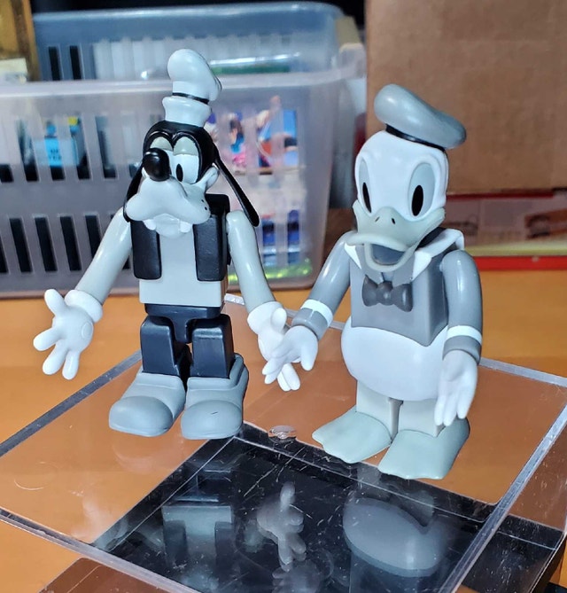 Donald Duck and Goofy Kubrick Lot - photo 2