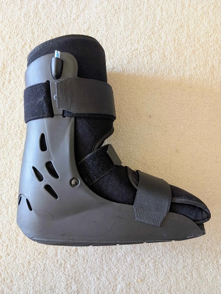 Crutches & Air Pump Medical Walking Boot - Bambi Legs Bundle - photo 3
