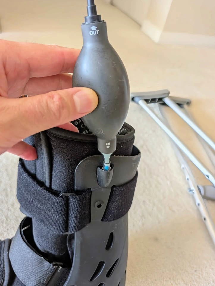 Crutches & Air Pump Medical Walking Boot - Bambi Legs Bundle - photo 5