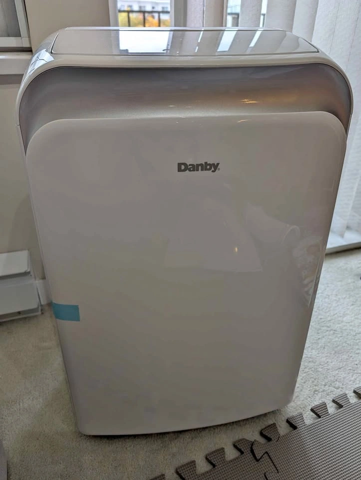 Danby 3-In-1 Air Conditioner 12,000 BTU CLEAN TESTED