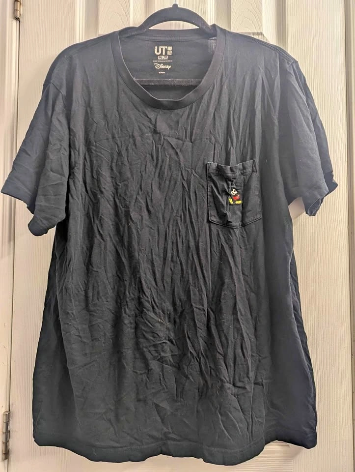 Uniqlo UT Disney Mickey Mouse Pocket T-Shirt – Black, XL