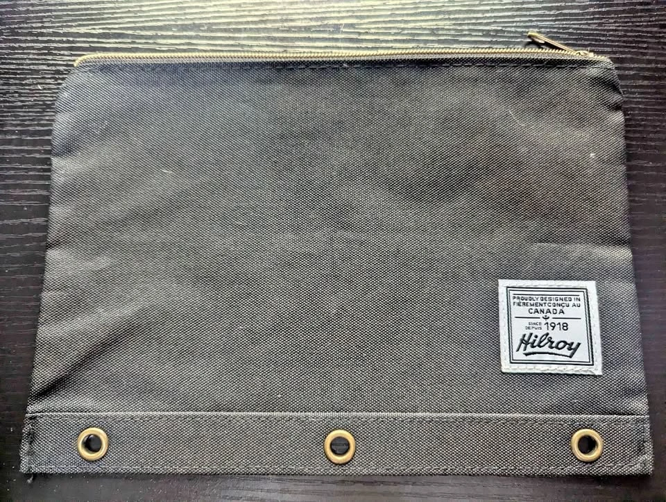 Hilroy Zip Binder Pouch – Black Canvas