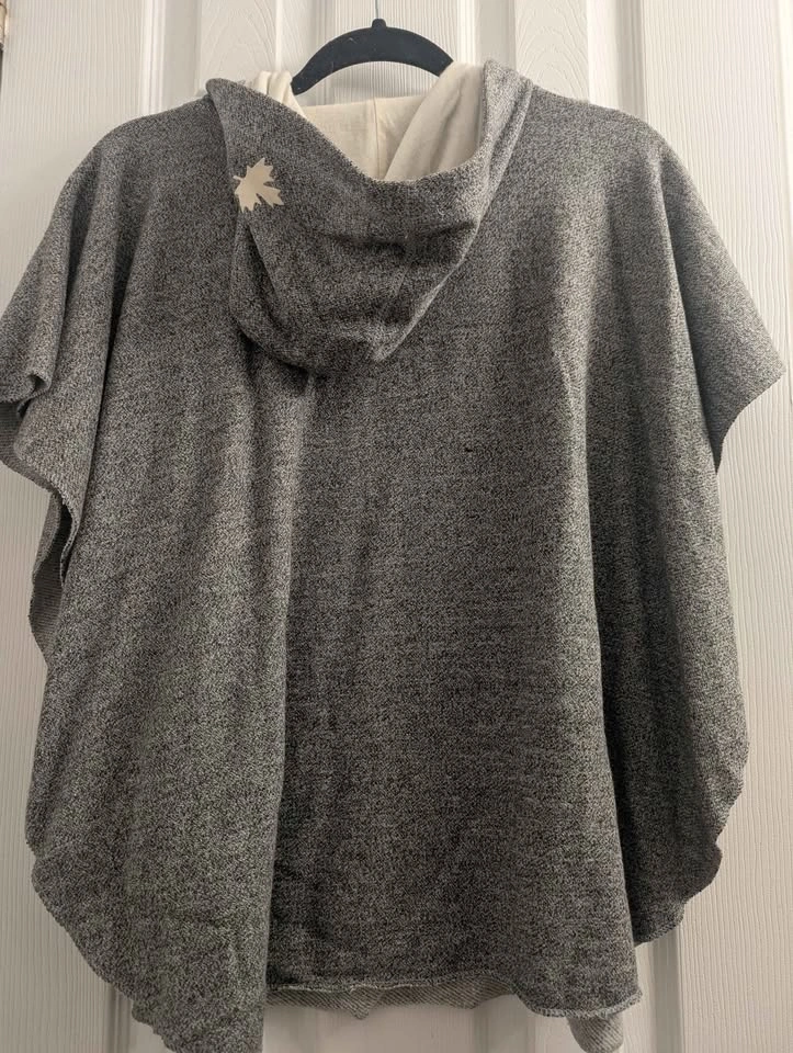 Roots Kids Hooded Poncho – Grey, L/XL - photo 2