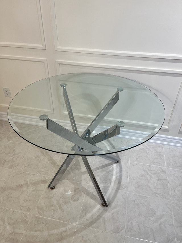 Round Glass Table and 4 Chairs - Amazing Price! - photo 3