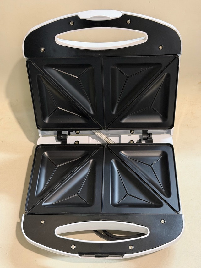 Chefman Sandwich Maker - photo 4