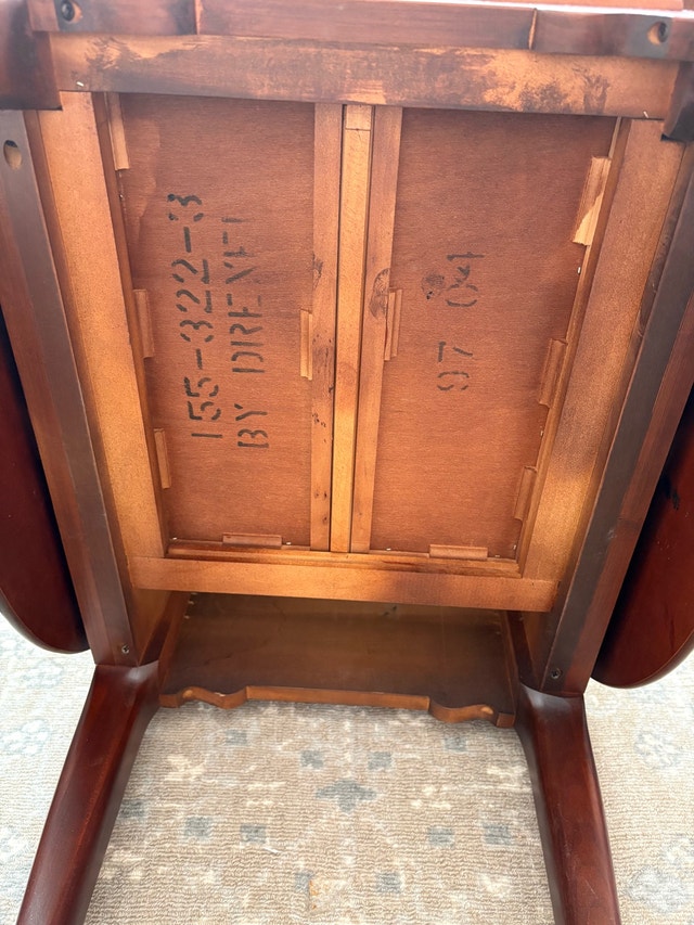 Vintage Drexel Heritage Mahogany Side Table - photo 3