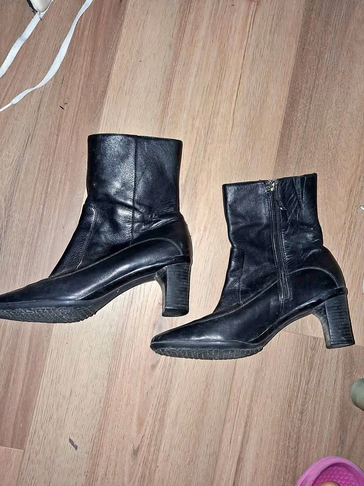Rockport Black Leather Ankle Boots