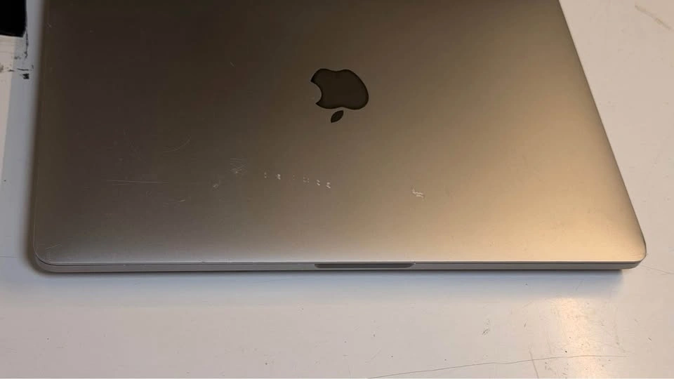 MacBook Pro 13" M1 2020 Space Gray — Fully Working, 100% Battery - photo 4