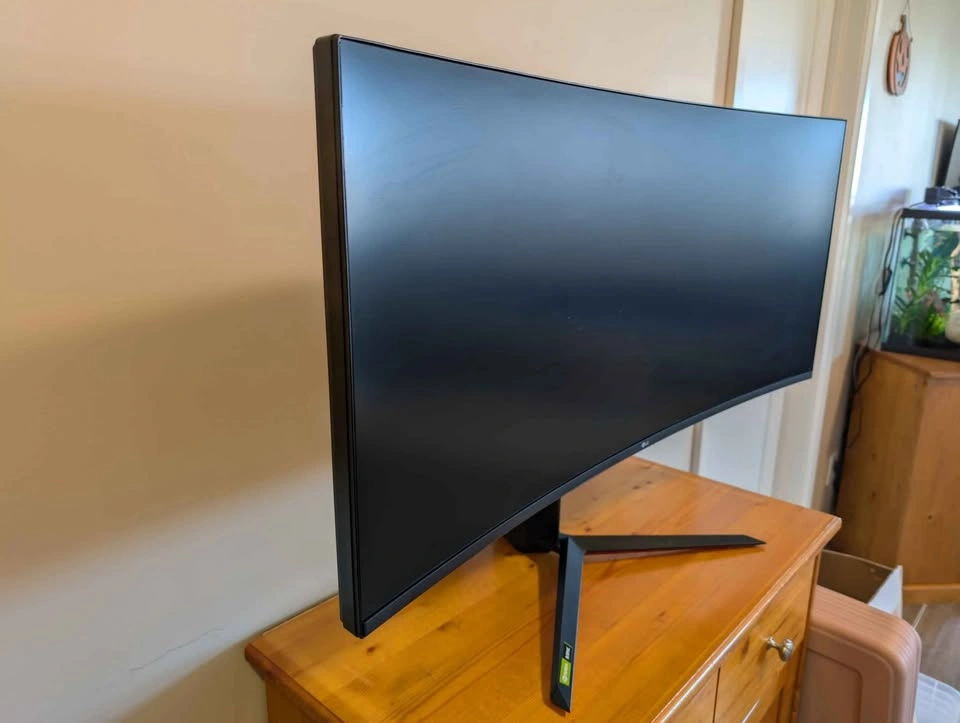 LG 38GN950-B Curved Gaming Monitor - photo 3
