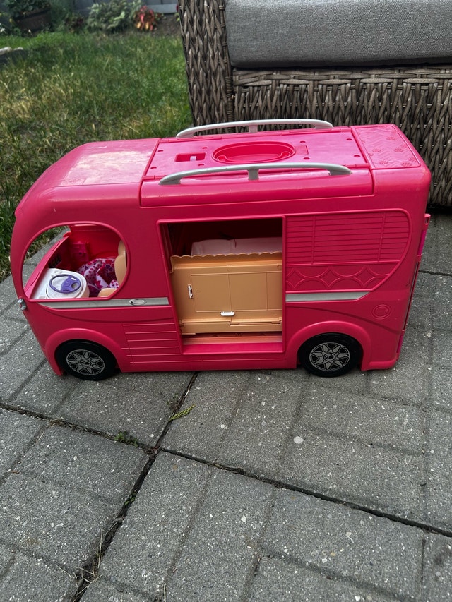 Barbie Camper Van