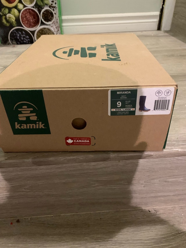Kamik Women’s Rainboots - Size 9 - photo 2
