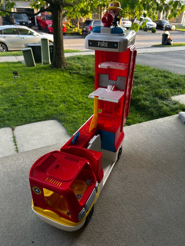 fisher price fire truck - photo 2