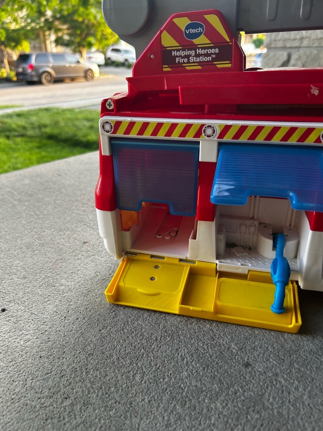 fisher price fire truck - photo 5