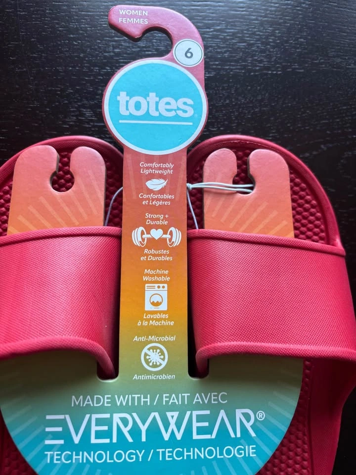 Totes Everywear Women's Red Slides Size 6 - photo 5