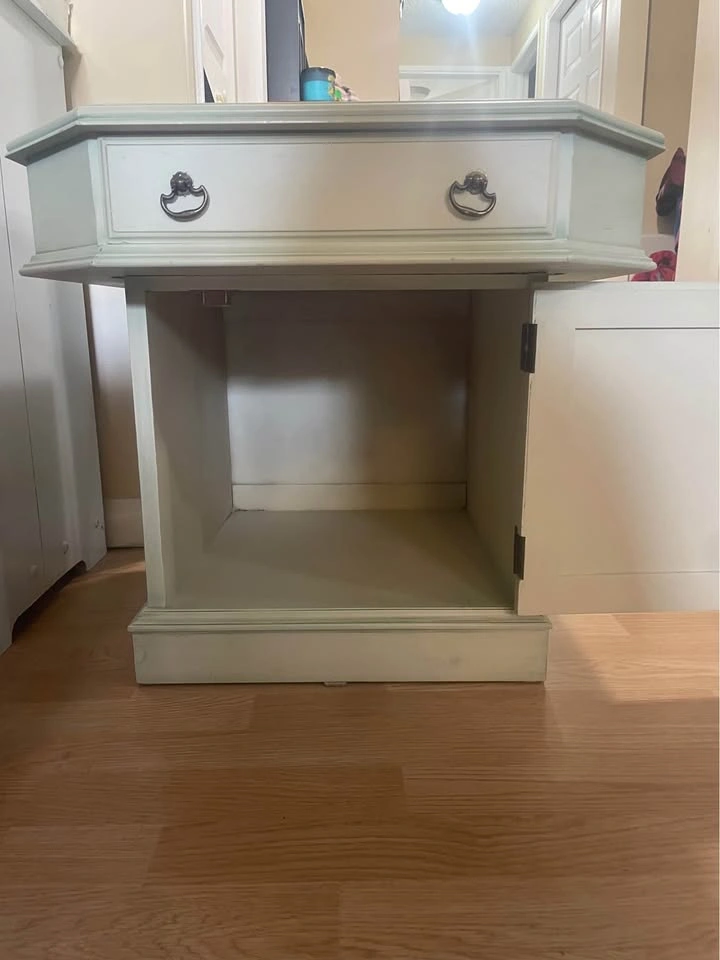 Vintage Octagonal Sage Green End Table with Drawer and Cabinet - photo 4